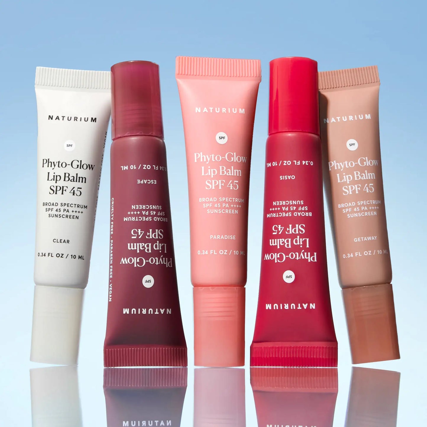 phyto-glow-lip-balm-spf-45-getaway-s1 phytoglowSPF_6428-crop_cde1553e-6f3e-4726-9686-a6dd715ed7c9.webp